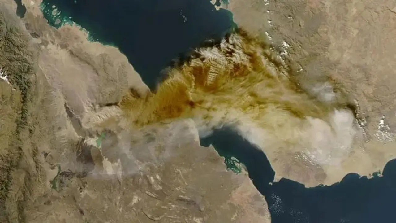 بركان هايلي جوبّي يرفع سحب الرماد 14 كم ويعطل رحلات الطيران إلى الشرق الأوسط